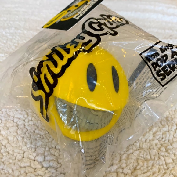 Limited Edition Collectible by Artist Ron English “Smiley Grin” Piggy Bank - Picture 3 of 6